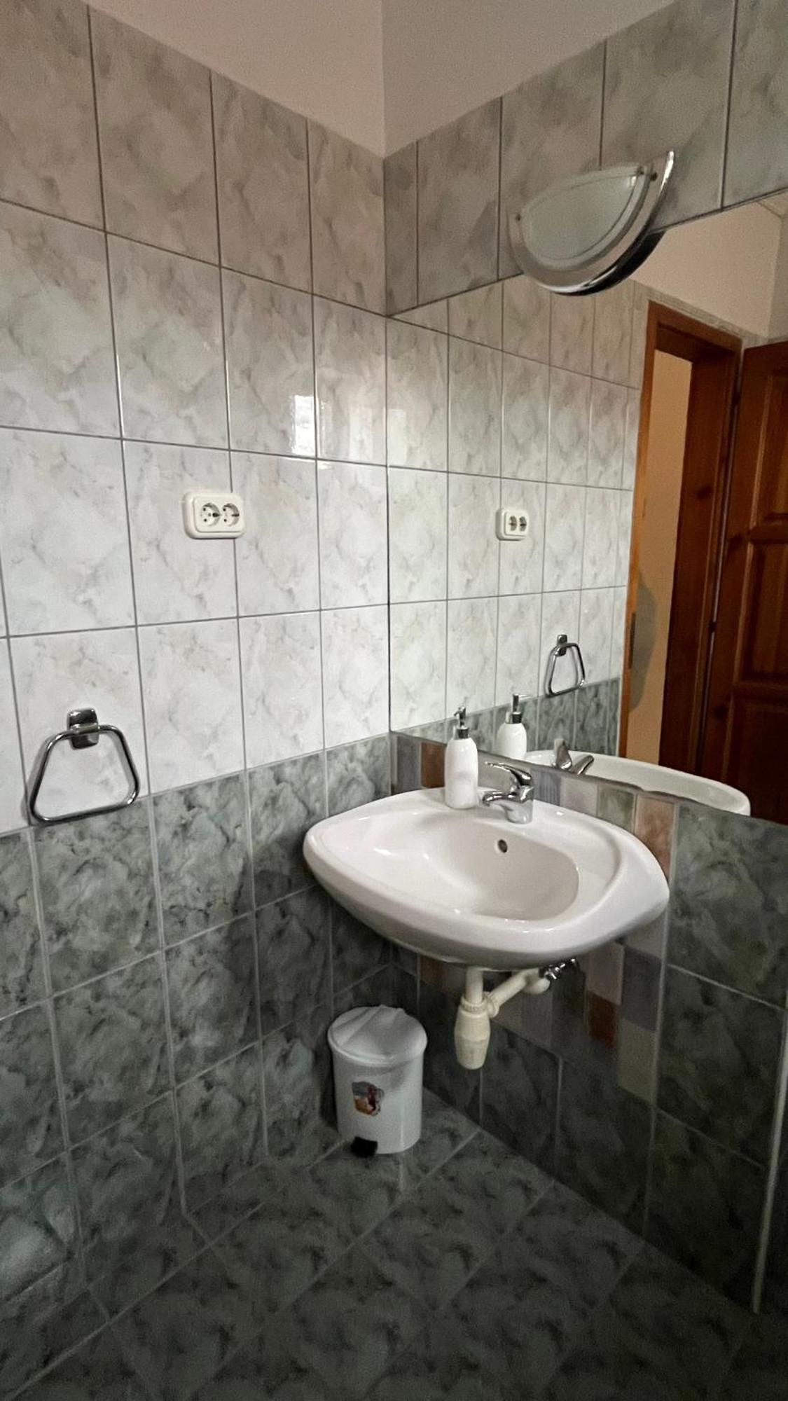 Boezsi Apartman Sarvar Exterior photo